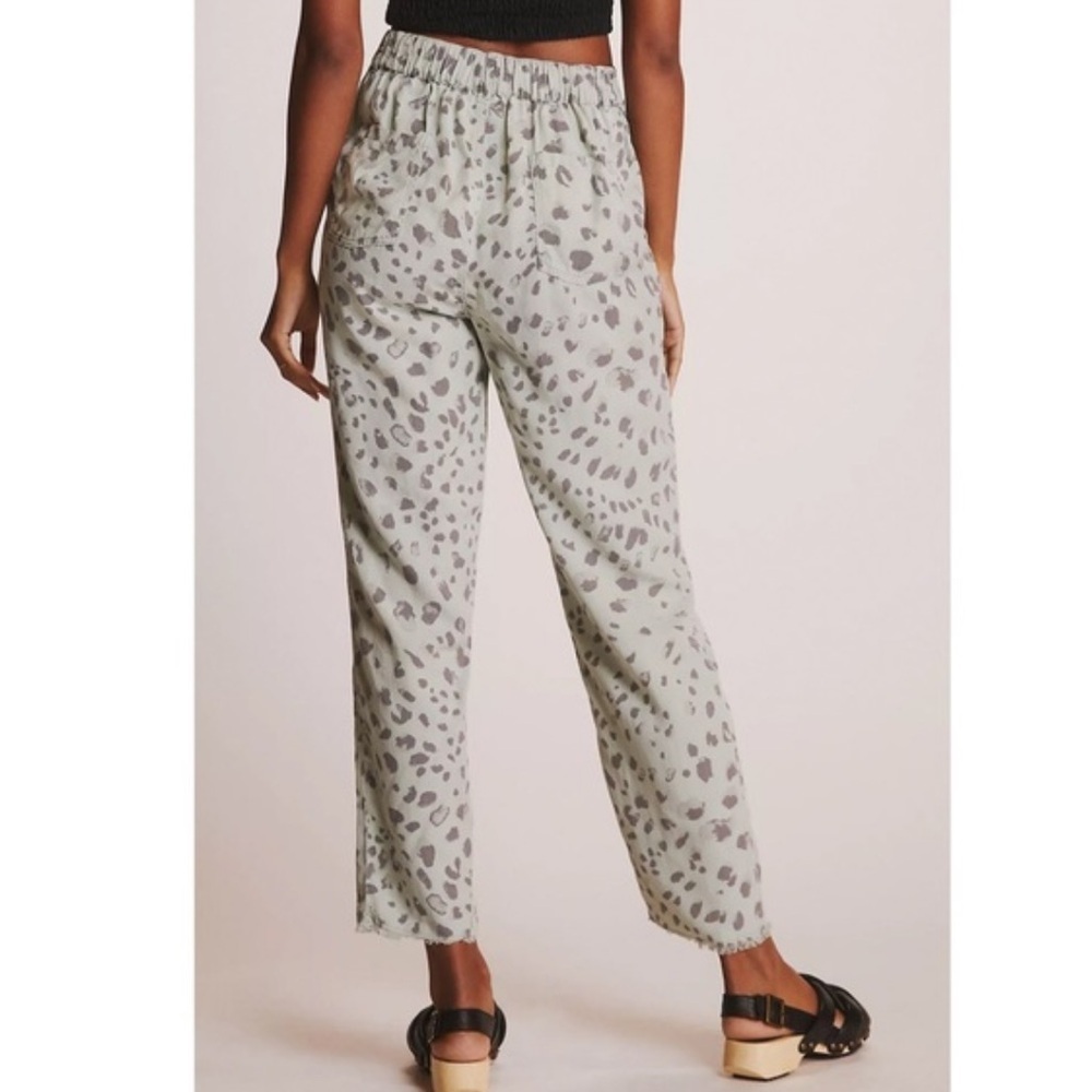 Cloth & Stone Anthropologie Straight Leg Frayed Pants Green Animal Print S